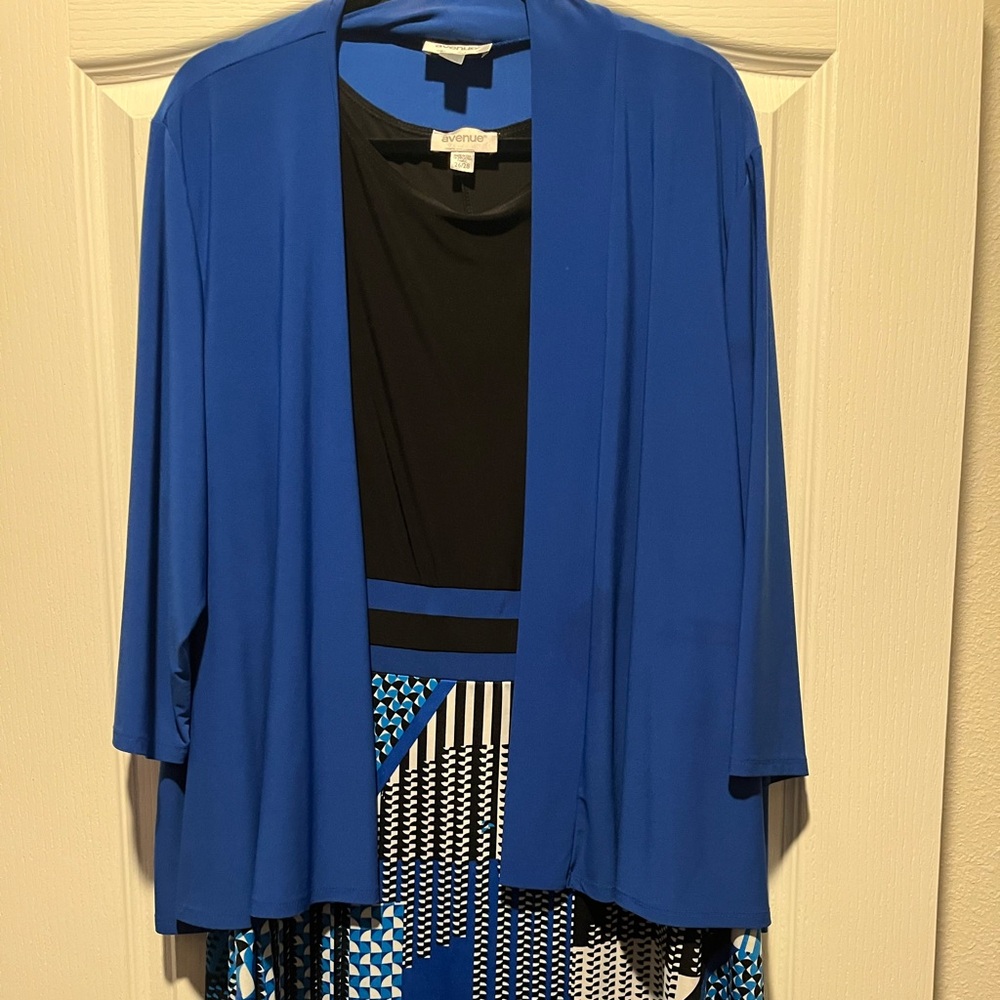 Avenue 26/28 knee length dress with removable 3/4 sleeved top jacket